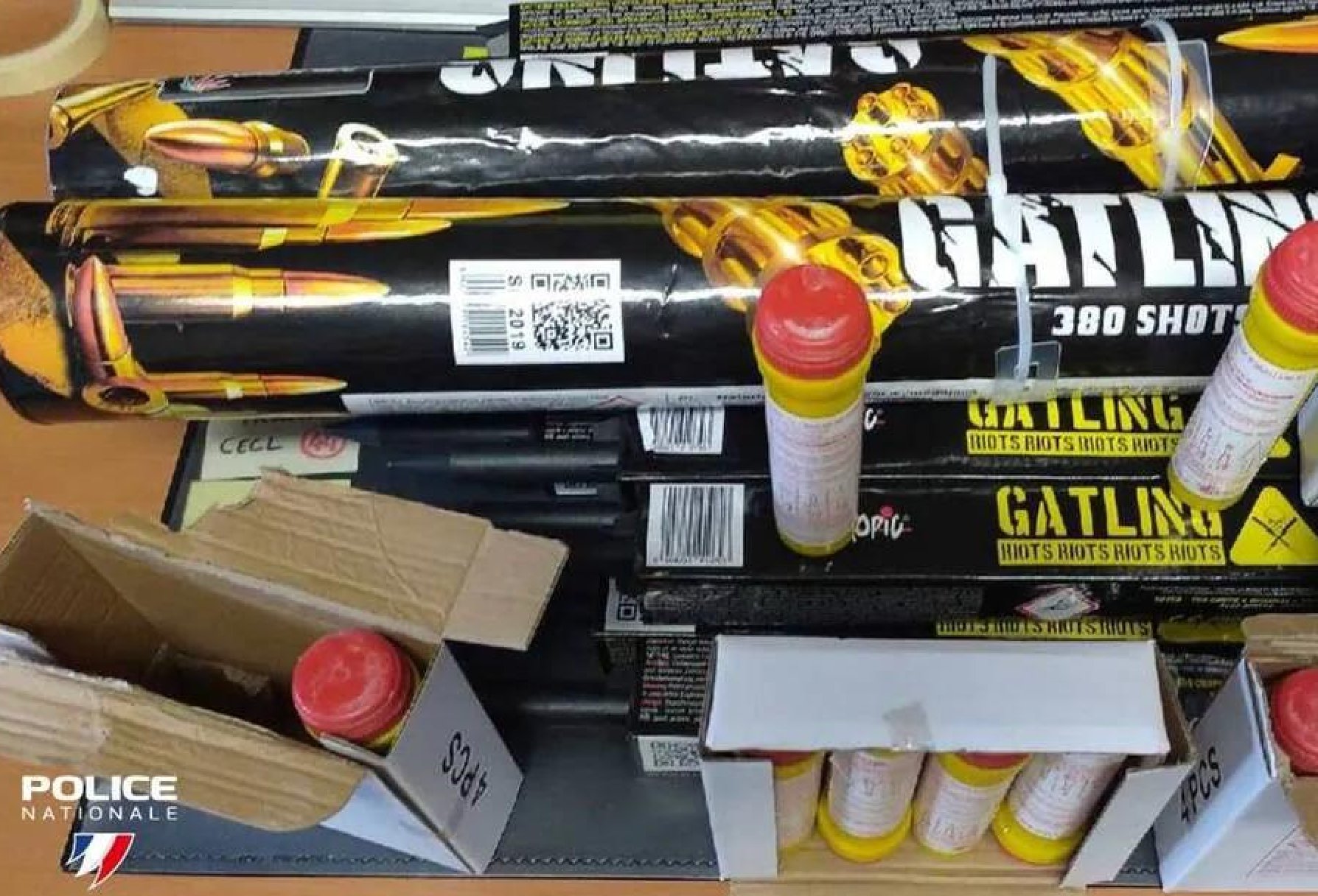 Saisie Police Nationale — chandelles romaines Gatling 380 coups